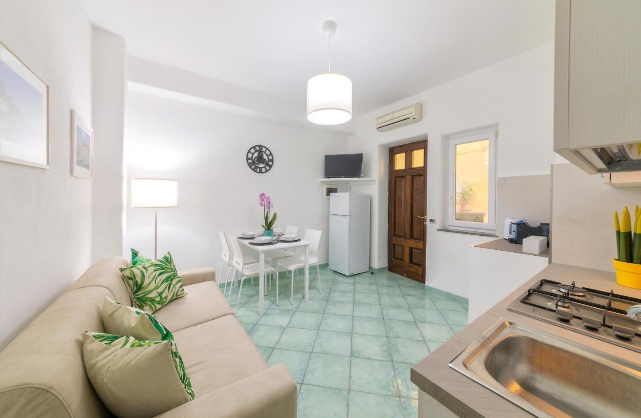 Lily'S Home Lacco Ameno  Екстериор снимка